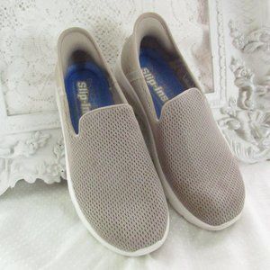 Sketchers Slip Ins - like new